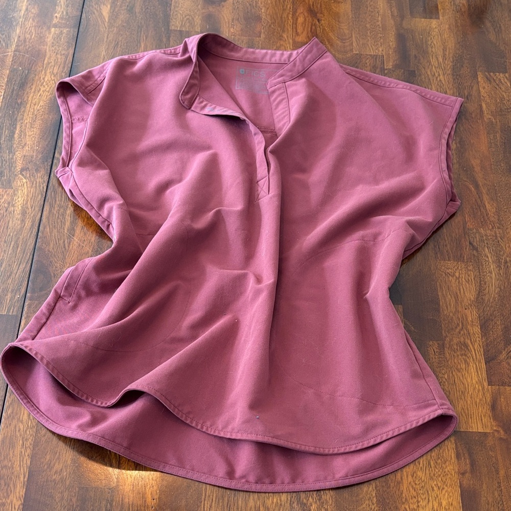 Figs rafaela dark cherry medium scrub top
